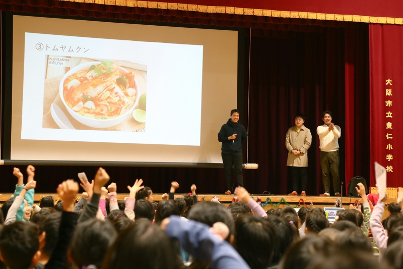 大阪市立豊仁小学校
クリスマス会